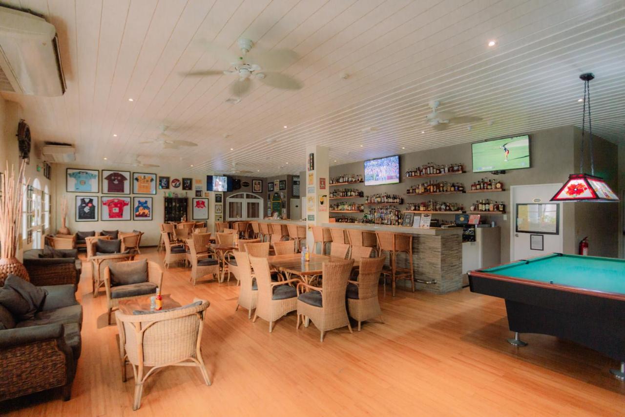 Kingsley'S Hotel And Gastro Pub Mabalacat Экстерьер фото